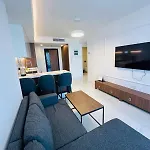 Appartamento Grand Sapphire Casino, High Floor, Sea View Trikomo