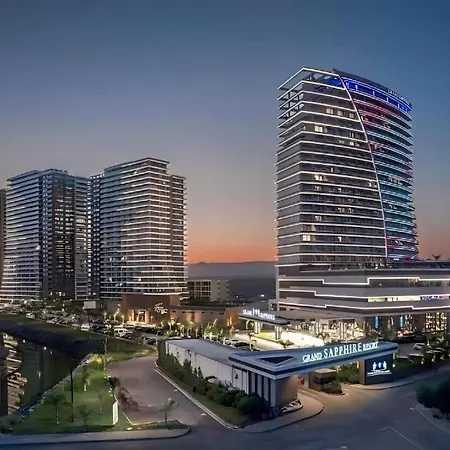 Grand Sapphire Casino, High Floor, Sea View