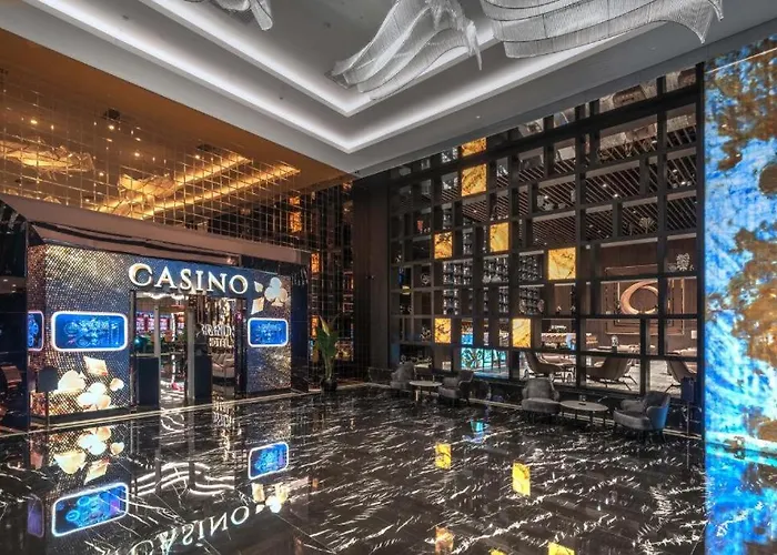 Grand Sapphire Casino, High Floor, Sea View Apartment Lythrodhondas