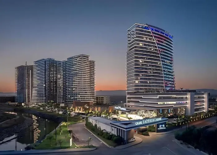 Grand Sapphire Casino, High Floor, Sea View