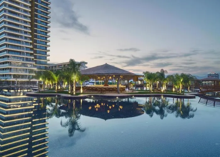 Grand Sapphire Casino, High Floor, Sea View * Lythrodhondas